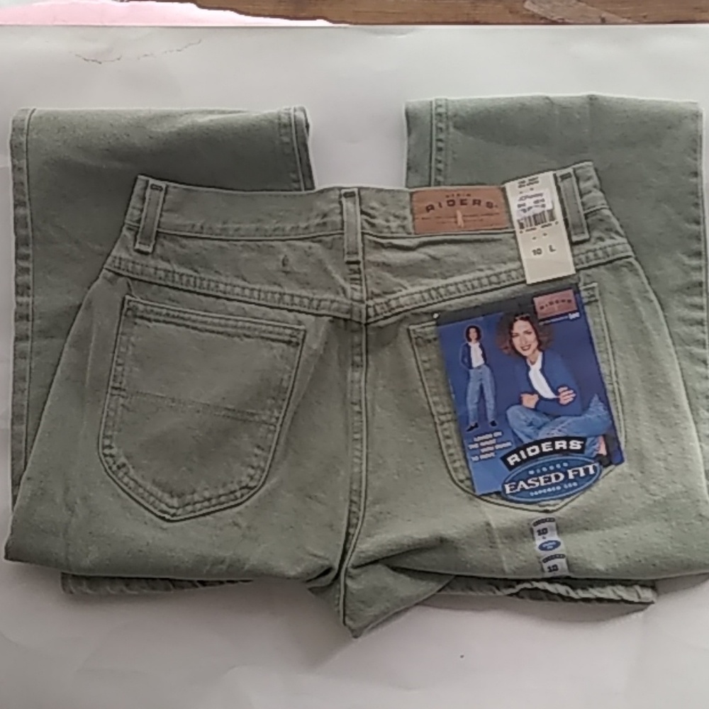 New Riders Jeans misses eased fit as 10L